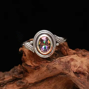 Bague en argent sterling 925 avec topaze mystique taille ovale, sertie dans un cadre romantique, motif feuille, pour mariage, fiançailles ou soirée pour femmes - Product Image 6