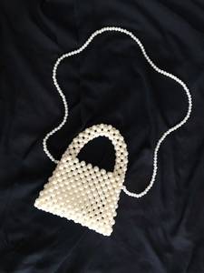 Sac de rangement moderne en plastique perlé d'ivoire |   Grand sac à main élégant et durable, fait main, pour une touche de style à votre garde-robe - Product Image 5