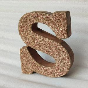 Lettre R en bois décorative, alphabet en bois debout et suspendu, bloc pour décoration murale, vaisselle, décoration intérieure, ferme - Product Image 1