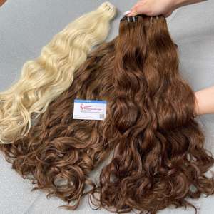 Paquet de trame ondulée naturelle Extensions de cheveux humains Trame de cheveux 100% Tissage de cheveux bruts vietnamiens Prix de gros Meilleur fournisseur - Product Image 1