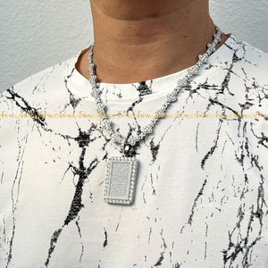 Pendentif en or blanc 10Kt Hip Hop Designer Dogtag fabriqué à partir de diamants ronds et baguettes VVs Clarity Lab Grown pour unisexe - Product Image 5