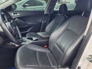 Quality Affordable Used Car 2015 K-i-a Opt-ima Hyb-rid EX Left Hand <b>Drive</b> - Product Image 4