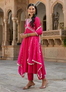Compre ahora esta semana del Día de San Valentín El mejor material Full Stitch Amazing Color V Neck Anarkali Dress With Thread Work a Cheap Rate - Product Image 4