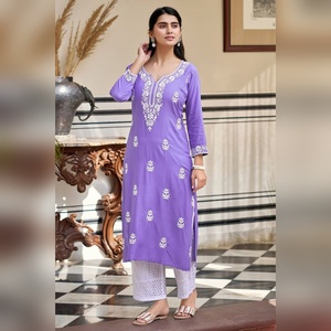 Conjunto de Kurti Bordado de Rayón Puro de Diseñador con Parte Inferior de Algodón Sifaly para Mujeres Elegantes, Estilo Festivo - Product Image 4
