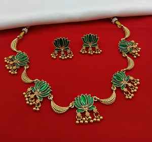 <b>Women's</b> Classic High Quality Gold Plated Pearl Flower Choker Necklace <b>Set</b> Brass Zircon Pendant Earrings Wedding Anniversary - Product Image 1