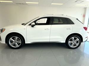 รถยนต์มือสองปี 2022 รุ่น 3 พรีเมียม พลัส เอส ไลน์ 45 TFSI SUV สภาพดี - Product Image 6