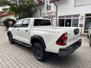 Hilux SUV 2024 Usado, Volante a la Izquierda, Tracción en las Cuatro Ruedas, Neumáticos R18, Control de Crucero Adaptativo, Asientos de Cuero, Motor 4.5L Turbo Gasolina, Euro IV, Panorámico - Product Image 5