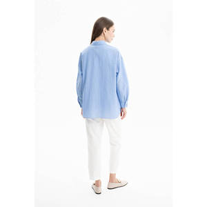 Blusa de popelina floral de punto con cuello de lazo con volantes - Estilo vintage casual de corte holgado - Product Image 3