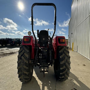 Ofertas al por mayor en tractores Mahindra con accesorios completos 85HP 4WD Motor y bomba Nuevos modelos bastante usados en stock Listo para la venta - Product Image 1