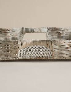 Grand plateau de service en rotin blanc à bords festonnés avec poignées, plateau ottoman en osier tissé à la main de luxe pour la décoration de la maison - Product Image 2