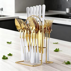 ชุดช้อนส้อมไม้หรูหราสีทองและสีขาว เป็นมิตรกับสิ่งแวดล้อม พร้อมที่แขวน 24 ชิ้น สำหรับ 6 ที่ - Product Image 4