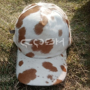 Gorra de béisbol unisex de cuero con pelo de vaca marrón y blanco - Product Image 2
