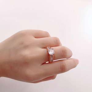 Anillo de diamantes de moissanita personalizado de oro rosa de Estilo Vintage para boda, regalo de compromiso, fiesta o joyería de aniversario - Product Image 4