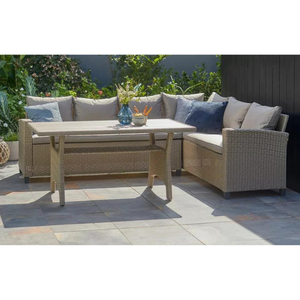 Ensemble de salle à manger d'extérieur au design moderne nouvelle version chaise table en rotin avec 7 oreillers dessus de table en rotin PE Julemind en osier - Product Image 1