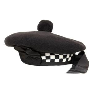 Chapeau Balmoral élégant, design traditionnel écossais en tartan, couvre-chef en laine brodé pour les événements culturels en plein air - Product Image 1