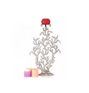 Photophore en métal de conception artistique et bougeoirs votifs idéaux pour la décoration de Noël à la maison et au festival 2025 bougeoirs - Product Image 1