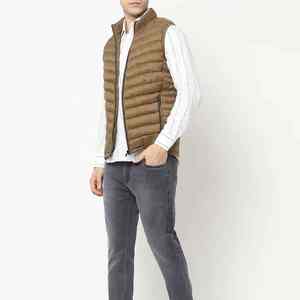 Chaleco acolchado de invierno personalizado para mujer, suave, cálido, sin mangas, ligero, cómodo, elegante, moderno, esencial para exteriores. - Product Image 2