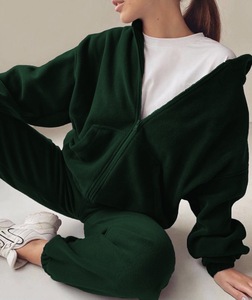Ropa de calle deportiva recortada lavada con bordado, logotipo personalizado, cremallera, dos pantalones de chándal de 2 piezas y conjunto de Sudadera con capucha, chándales para mujer - Product Image 2