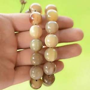 สร้อยข้อมือลูกปัดรูปเขาควายและวัวทำด้วยมือเป็นมิตรกับสิ่งแวดล้อมลูกปัดขัดเงาสีน้ำตาลสีขาวธรรมชาติของขวัญเครื่องประดับทันสมัย - Product Image 2