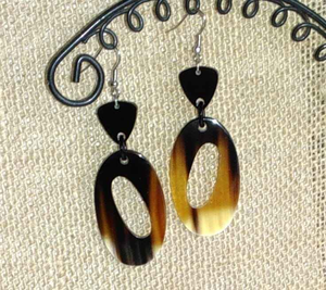 Pendientes de Botón de Cuerno Natural Únicos de Alta Calidad y Gran Venta, con Forma Personalizada para Bodas - Product Image 2