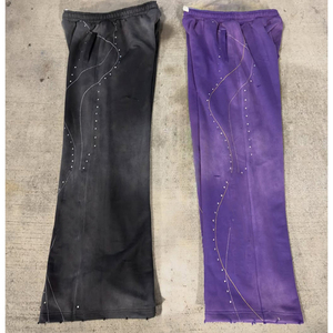 Ensemble survêtement personnalisé de haute qualité pour homme, pantalon de survêtement évasé et sweat à capuche en coton, ensemble de survêtement zippé avec sweat à capuche orné de strass - Product Image 3