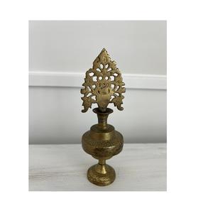 Surmedani en laiton de style nouveau, adapté pour garder le surma ayurvédique frais et protégé pour une utilisation régulière - Product Image 4