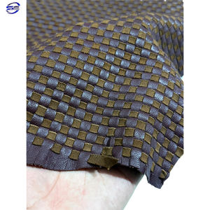 Cuero de vaca tejido a mano en marrón oscuro rico de 1 a 22 pies cuadrados disponible para pedido. - Product Image 3