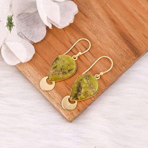 Boucles d'oreilles pendantes en laiton antique pour femmes, pierres précieuses opales vertes, boucles d'oreilles pendantes, laiton de haute qualité, boucles d'oreilles faites à la main, commande en gros - Product Image 3