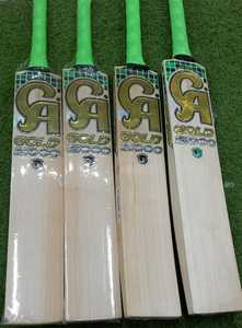 Bâton de cricket en bois CA Gold 15000 Original English Willow 8 PLUS grain 2.6lb Hard Ball, durable, avec poignées pour le jeu - Product Image 3