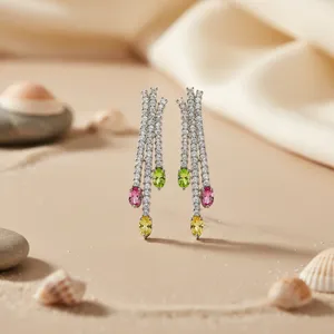 Pendientes de Lujo para Mujer con Perlas de Agua Dulce Plateadas, Cristales de Esmeralda y Borlas de Diamantes de Imitación, Joyería de Moda para Bodas - Product Image 2