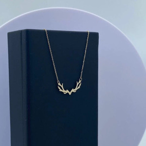 Collar con colgante de asta de ciervo inspirado en la naturaleza, oro amarillo sólido de 10 quilates, diseño delicado, regalo perfecto para ella, oro blanco hecho a mano - Product Image 3