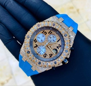 Personnalisé pour entièrement glacé Vvs Moissanite montre à quartz avec bracelet en cuir de qualité supérieure cadran en verre résistant à l'eau pour les commandes en gros - Product Image 5