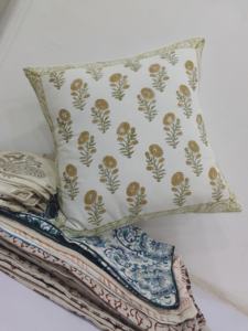 Funda de Cojín Personalizable Ecológica Mughal Buta, 100% Algodón, Diseño Frontal Estampado a Mano, Parte Trasera Lisa, para Uso en el Hogar y Hoteles - Product Image 3