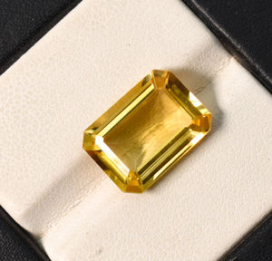Citrine naturelle taille émeraude 14x10x5 mm 5,74 carats - Product Image 1
