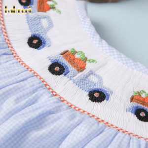 Conjunto Infantil Otoñal Personalizable Hecho a Mano con Bordado Smocked de Camión Calabaza, Venta al por Mayor ODM, 100% Algodón - Product Image 5