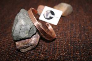 Bracelet manchette en cuivre personnalisé, Bracelet en cuivre gravé personnalisé, bijoux artificiels magnétiques de traditionnel - Product Image 3