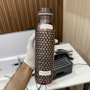 Botella Martillada a Mano Diamante en 950ml. Botella Cobre Acabado Antiguo. IEI 6 - Product Image 5