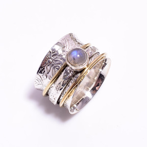 แหวนพื้นผิวที่น่ารัก925แหวนเงินลาบราดอไรต์เงินพร้อมแหวนทองแดงและทองเหลืองผู้ส่งออกเครื่องประดับเงินที่กำหนดเอง - Product Image 2