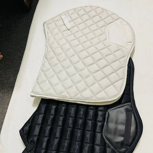 Sous-selle matelassée pour cheval – Tapis de selle équestre premium avec sangles de selle, vente en gros OEM - Product Image 2