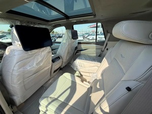 NUOVISSIMO Cadillac Escalade Sport Platinum SUV 2025, 499 CV, 7 Posti, 8 Cilindri, Cambio Automatico, Benzina, Guida a Sinistra - Product Image 4