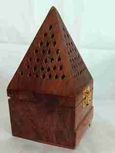 Quemador de madera Bakhoor con láser intrincado Quemador de madera Bakhoor asequible para opciones económicas de faizacraft - Product Image 3