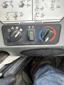 Cargador de alta eficiencia aprobado por la EPA 2018 Bobcatt S650 Minicargador listo para enviar cargador con motor diésel - Product Image 3