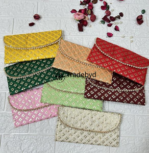 Bolso de Mano Bordado a Mano con Patrón Geométrico Bohemio, Ligero, para Bodas, Fiestas, Uso Diario y de Viaje, por Tradebyd - Product Image 1