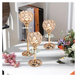 Bougeoir moderne en cristal doré Bougeoir à couronne en métal pour la décoration de centre de table de mariage à la maison - Product Image 3