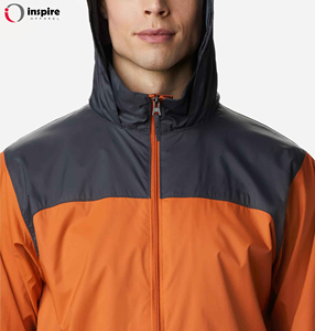 Chaqueta Impermeable para Hombre con Capucha, Tejido Softshell Transpirable, Cuello Alto, Logotipo Frontal, para Senderismo y Camping - Product Image 4