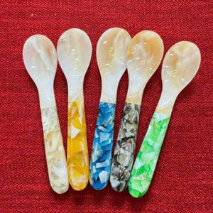 Cuillère de luxe Shell | Nacre naturelle, cuillère gastronomique de qualité supérieure, livraison rapide dans le monde entier - Product Image 1