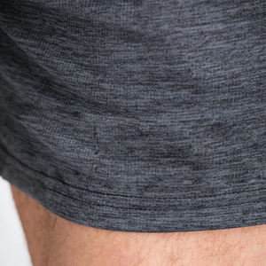 Short de gym en polyester personnalisé de haute qualité pour hommes avec poche à fermeture éclair Short en maille Impression par transfert par sublimation - Product Image 5