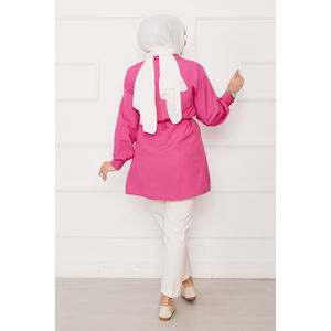 Camisa Hijab Larga Color Fucsia con Botones Ocultos y Detalle de Pliegues, Blusa Modesta - Product Image 5