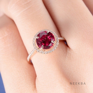Anillo de rubí cultivado en laboratorio de corte redondo de oro macizo de 10K para bodas y compromisos, anillo de Halo de rubí Art Deco con opción de reemplazo de piedras preciosas - Product Image 5