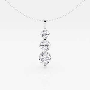 Pendentif en or 18 carats avec diamant de laboratoire taille ronde, style trois pierres, tendance - Product Image 3
